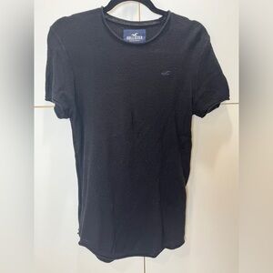 Hollister Men's Short Sleeve Black Tee